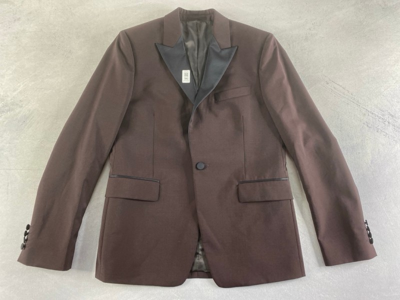 Lot 96  
            Nottingham Prem - Delivery Only 

                
PAUL SMITH MENS 2 BUTTON JACKET.SIZE R38