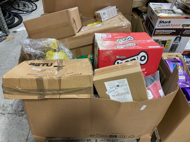 Lot 319  
            Marchington SR17 - Delivery or Collection 

                
PALLET OF ASSORTED HOUSEHOLD ITEMS TO INCLUDE SMALL CAT LITTER TRAY IN GREY: LOCA...