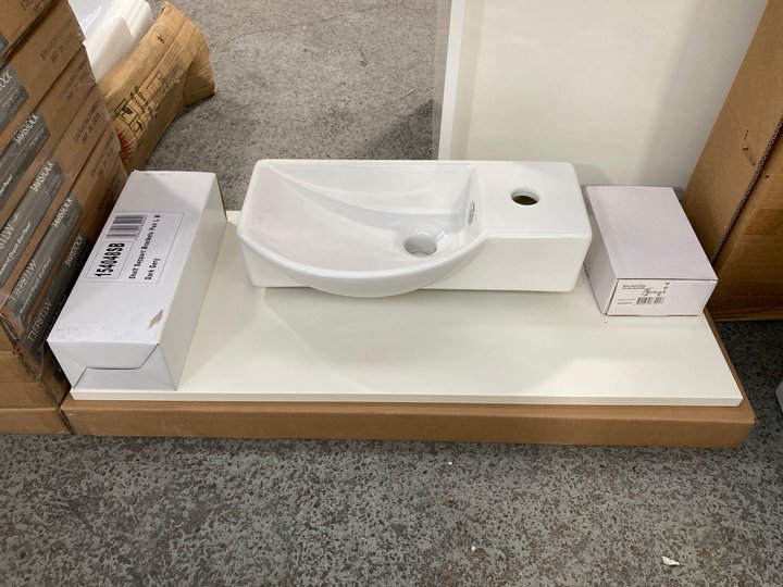 Lot 1162  
            Marchington SR18 - Collection 

                
(COLLECTION ONLY) LINEN WHITE 820 X 355MM COUNTERTOP WITH GREY SHELF SUPPORT BRAC...