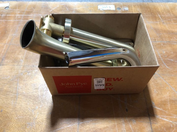 Lot 1199  
            Marchington SR18 - Delivery or Collection 

                
QTY OF ASSORTED BATH & BASIN SPOUTS - ORIGINAL RRP £150: LOCATION - PHOTO BOOTH