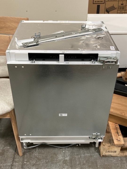 Lot 351  
            Marchington SR10 - Delivery or Collection 

                
BOSCH INTEGRATED UNDERCOUNTER FRIDGE: MODEL KUR21VFE0G - ORIGINAL RRP £499: LOCAT...