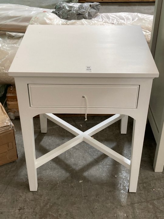 Lot 360  
            Marchington SR10 - Delivery or Collection 

                
COTSWOLD COMPANY FAIRFORD 1 DRAWER BEDSIDE TABLE IN WHITE - ORIGINAL RRP £225: LO...