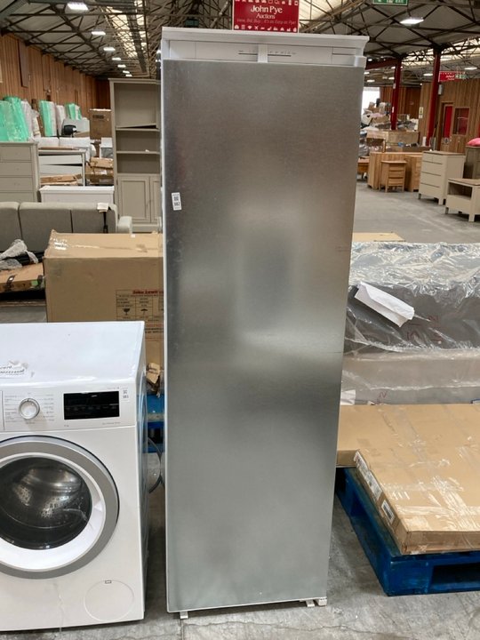 Lot 382  
            Marchington SR10 - Delivery or Collection 

                
BOSCH INTEGRATED TALL FRIDGE: MODEL KIR81NSE0G - ORIGINAL RRP £849: LOCATION - A3