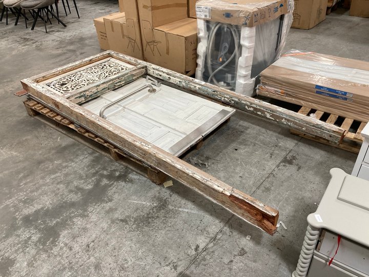 Lot 391  
            Marchington SR10 - Delivery or Collection 

                
PALLET OF ASSORTED LOAF.COM ITEMS TO INCLUDE 1968 X 935MM DOOR: LOCATION - A3 (KE...