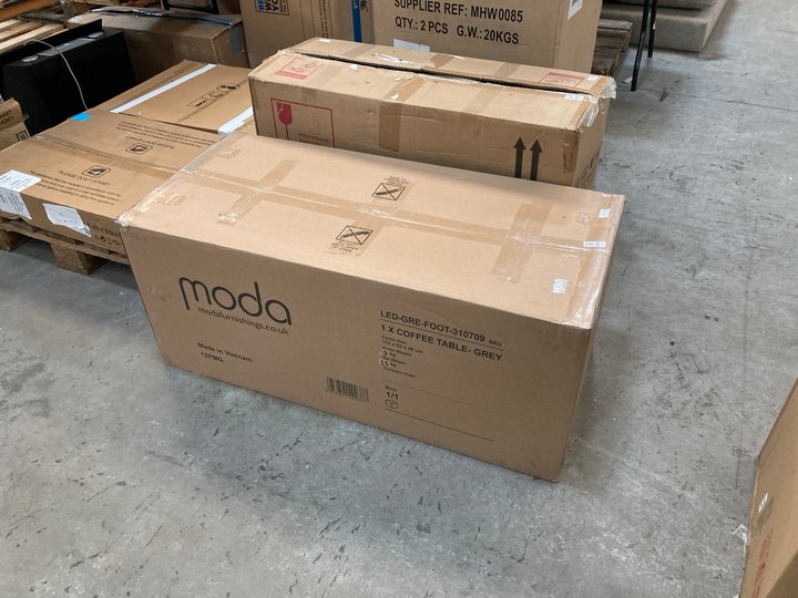 Lot 407  
            Marchington SR10 - Delivery or Collection 

                
MODA FURNISHINGS OUTDOOR COFFEE TABLE IN GREY: LOCATION - A2