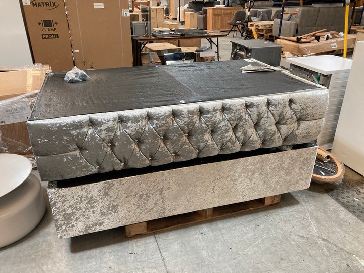 Lot 432  
            Marchington SR10 - Delivery or Collection 

                
SUPERKING SIZE JEWEL DIVAN BASE IN GREY: LOCATION - A2