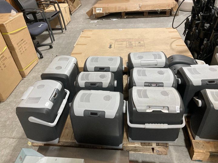 Lot 457  
            Marchington SR10 - Delivery or Collection 

                
PALLET OF ASSORTED ELECTRIC COOLBOXES: LOCATION - A1 (KERBSIDE PALLET DELIVERY)