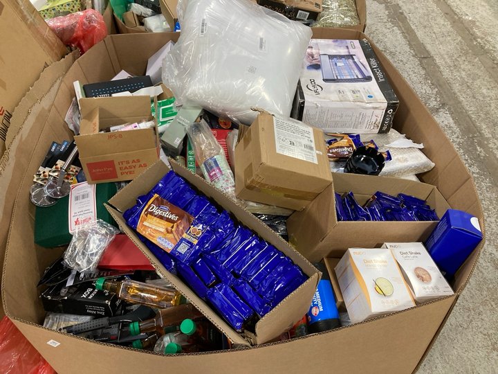 Lot 546  
            Marchington SR10 - Delivery or Collection 

                
PALLET OF ASSORTED HOUSEHOLD ITEMS TO INCLUDE VIFLYKOO 20W INSECT KILLER: LOCATIO...