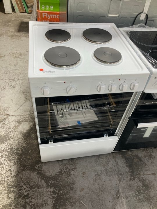 Lot 560  
            Marchington SR10 - Delivery or Collection 

                
COOKOLOGY 60CM SOLID PLATE FREESTANDING COOKER IN WHITE - MODEL: CFSP600WH/1: LOC...