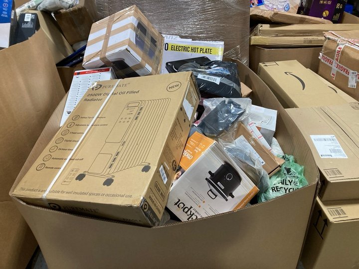 Lot 599  
            Marchington SR10 - Delivery or Collection 

                
PALLET OF ASSORTED ITEMS TO INCLUDE PUREMATE 2500W DIGITAL OIL FILLED RADIATOR: L...
