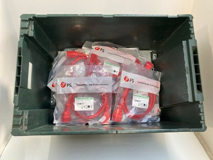 Lot 1003  
            Marchington SR13 - Parcel Delivery Only 

                
QTY OF FS IEC60320 1.2 METER POWER EXTENSION CORDS IN RED: LOCATION - H2