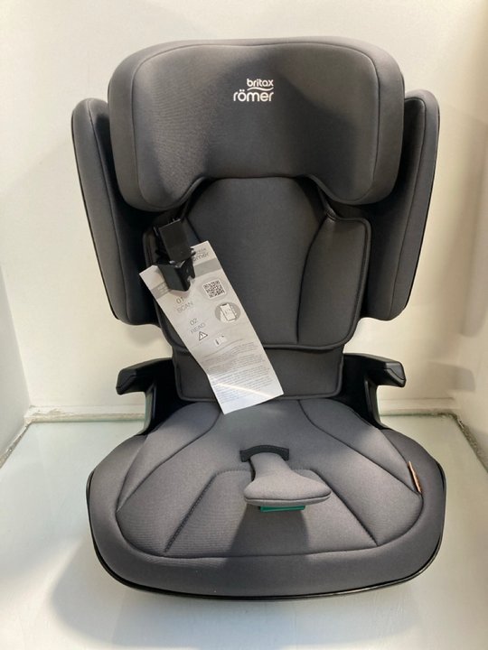 Lot 1005  
            Marchington SR13 - Parcel Delivery Only 

                
BRITAX ROMER KIDFIX 2 Z-LINE CAR SEAT IN MIDNIGHT GREY - ORIGINAL RRP £149: LOCAT...