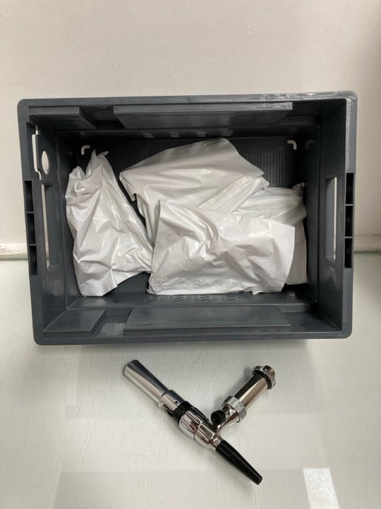 Lot 1030  
            Marchington SR13 - Parcel Delivery Only 

                
4 X CHROME BEER TAP DISPENSERS -ORIGINAL COMBINED RRP £172.00: LOCATION - H1