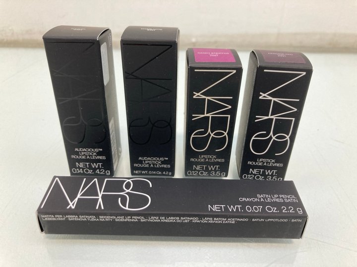 Lot 1045  
            Marchington SR13 - Parcel Delivery Only 

                
5 X ASSORTED NARS MAKE UP TO INCLUDE 3.5G LIPSTICK IN SHADE CANDY STRIPPER: LOCAT...
