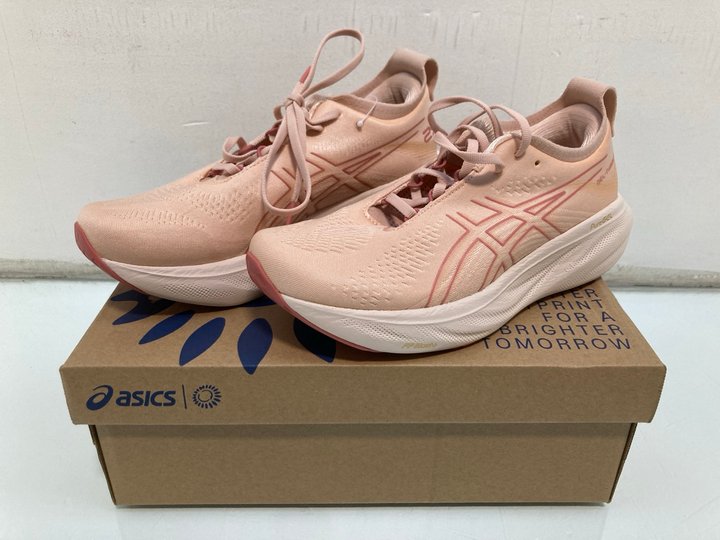 Lot 1058  
            Marchington SR13 - Parcel Delivery Only 

                
ASICS WOMENS GEL-NIMBUS 25 TRAINERS IN PALE APRICOT/LIGHT GARNET - SIZE UK 8 - OR...