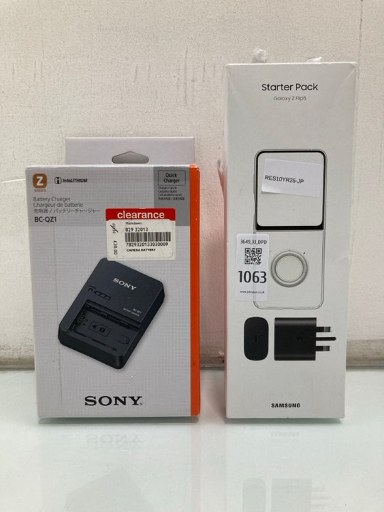 Lot 1063  
            Marchington SR13 - Parcel Delivery Only 

                
SONY Z SERIES BC-QZ1 BATTERY CHARGER TO INCLUDE SAMSUNG GALAXY Z FLIP5 STARTER PA...