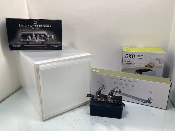 Lot 1144  
            Marchington SR13 - Parcel Delivery Only 

                
5 X ASSORTED ITEMS TO INCLUDE EKO 7 LITRE PURO S FOOD WASTE CADDY: LOCATION - G6