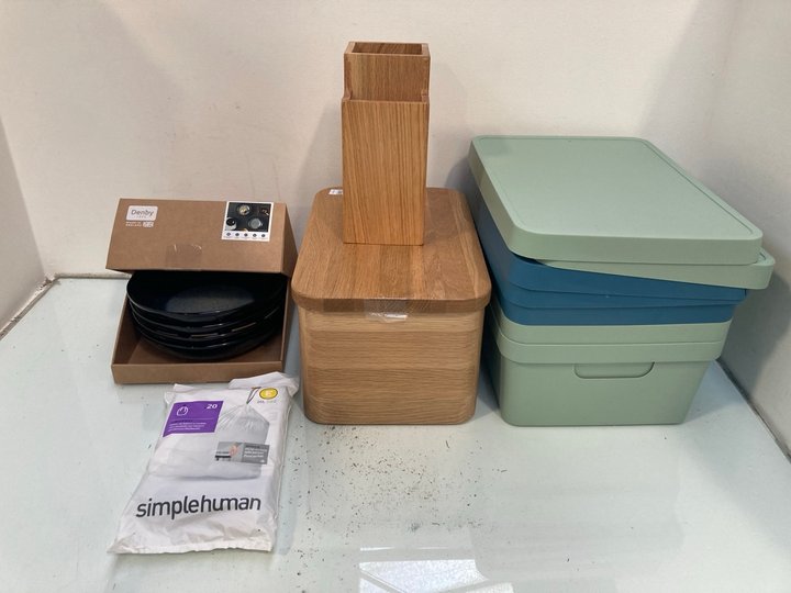 Lot 1149  
            Marchington SR13 - Parcel Delivery Only 

                
QTY OF ASSORTED ITEMS TO INCLUDE SIMPLEHUMAN 20 PACK CUSTOM FIT BIN LINERS IN WHI...