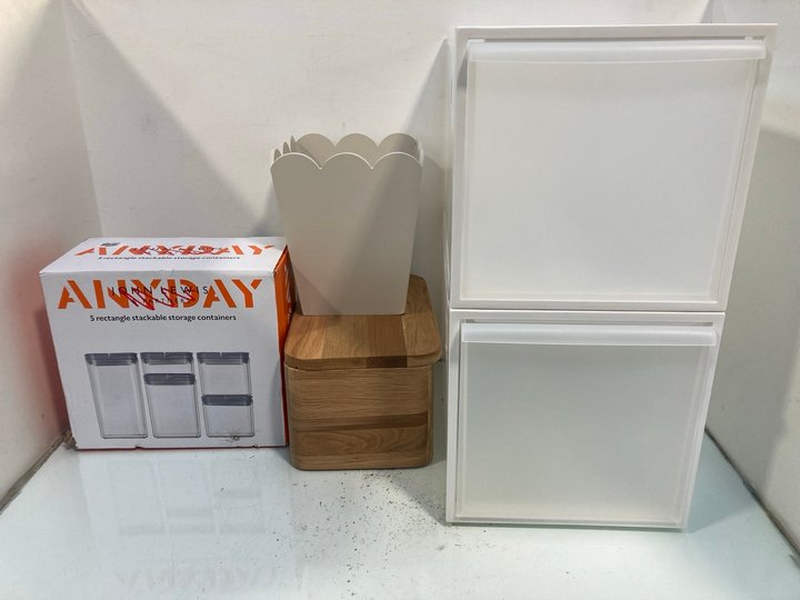 Lot 1166  
            Marchington SR13 - Parcel Delivery Only 

                
QTY OF ASSORTED STORAGE ITEMS TO INCLUDE JOHN LEWIS & PARTNERS ANYDAY 5 RECTANGLE...