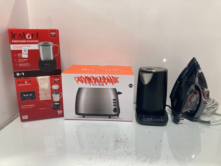 Lot 1176  
            Marchington SR13 - Parcel Delivery Only 

                
5 X ASSORTED ELECTRICAL APPLIANCES TO INCLUDE JOHN LEWIS & PARTNERS 2 SLICE TOAST...