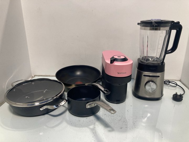 Lot 1177  
            Marchington SR13 - Parcel Delivery Only 

                
5 X ASSORTED KITCHEN ITEMS TO INCLUDE JOHN LEWIS & PARTNERS FOOD BLENDER: LOCATIO...