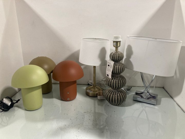 Lot 1188  
            Marchington SR13 - Parcel Delivery Only 

                
6 X ASSORTED LIGHTING TO INCLUDE JOHN LEWIS & PARTNERS CERAMIC RIBBED LAMP BASE I...