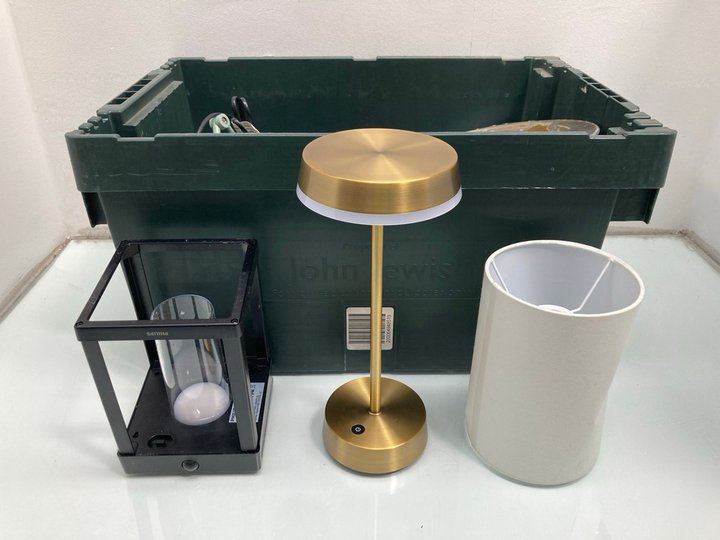 Lot 1214  
            Marchington SR13 - Parcel Delivery Only 

                
QTY OF ASSORTED LIGHTING TO INCLUDE JOHN LEWIS & PARTNERS INDUSTRIAL DOME 30CM PE...