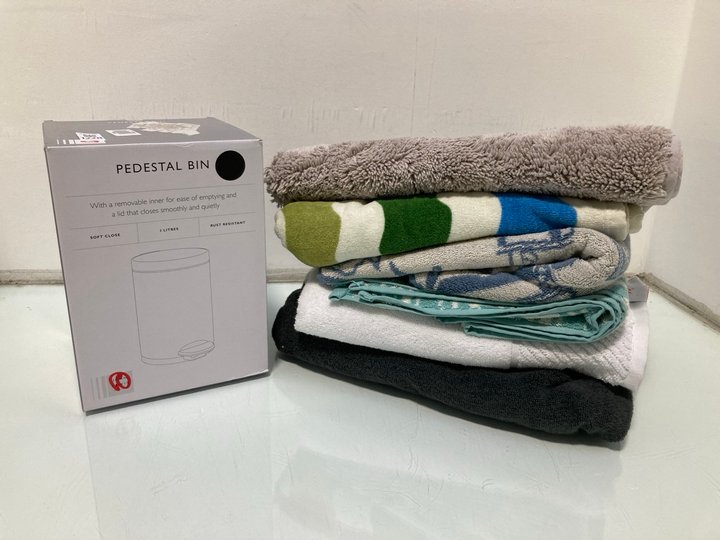 Lot 1228  
            Marchington SR13 - Parcel Delivery Only 

                
QTY OF ASSORTED BATHROOM ITEMS TO INCLUDE JOHN LEWIS & PARTNERS PEDESTAL BIN IN B...