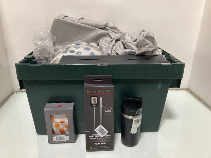 Lot 1243  
            Marchington SR13 - Parcel Delivery Only 

                
QTY OF ASSORTED HOUSEHOLD ITEMS TO INCLUDE HESTON BLUMENTHAL PRECISION INSTANT RE...