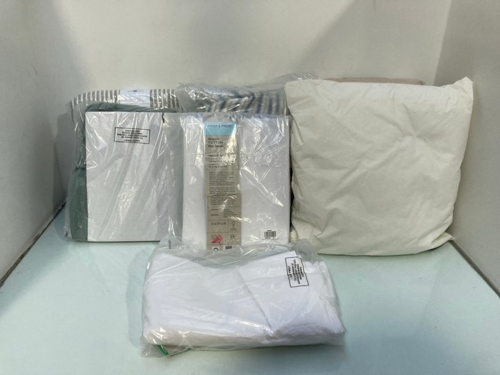 Lot 1264  
            Marchington SR13 - Parcel Delivery Only 

                
QTY OF ASSORTED HOME FURNISHINGS TO INCLUDE JOHN LEWIS & PARTNERS MICROFIBRE CUSH...