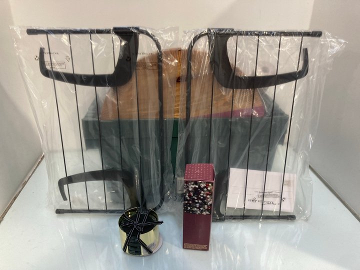 Lot 1270  
            Marchington SR13 - Parcel Delivery Only 

                
QTY OF ASSORTED HOUSEHOLD ITEMS TO INCLUDE SKANDINAVISK 100ML SCENT DIFFUSER IN J...