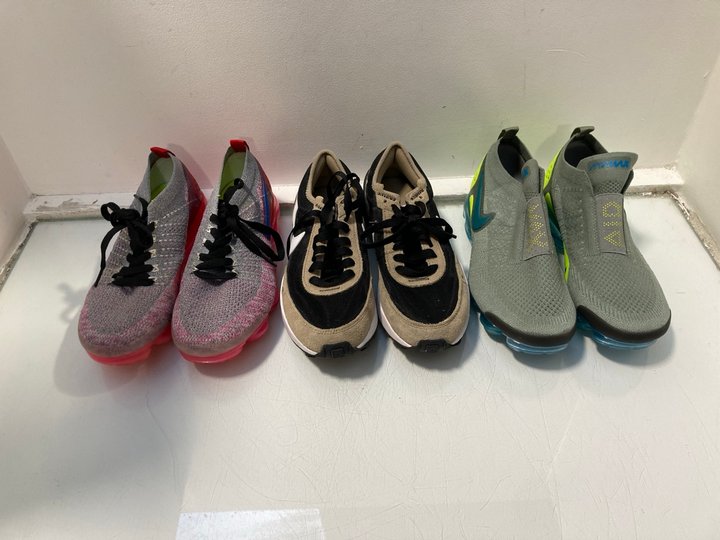 Lot 1314  
            Marchington SR13 - Parcel Delivery Only 

                
3 X ASSORTED MENS FOOTWEAR IN VARIOUS SIZES TO INCLUDE NIKE WAFFLE ONE TRAINERS I...