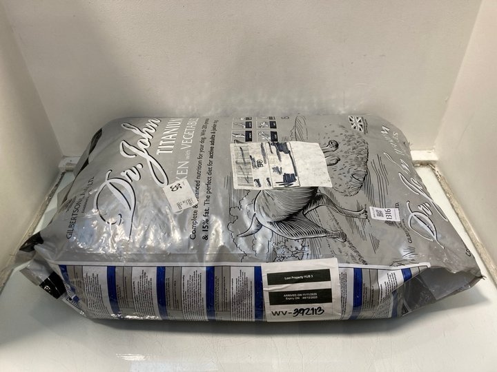Lot 1316  
            Marchington SR13 - Parcel Delivery Only 

                
DR.JOHN 15KG TITANIUM DRY DOG FOOD IN CHICKEN WITH VEGETABLES FLAVOUR - BBE: 10.2...