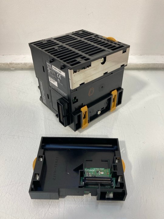 Lot 1318  
            Marchington SR13 - Parcel Delivery Only 

                
OMRON NJ301-1100 MACHINE AUTOMATION CONTROLLER - ORIGINAL RRP £2152: LOCATION - F15