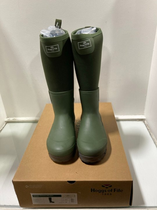 Lot 1351  
            Marchington SR13 - Parcel Delivery Only 

                
HOGGS OF FIFE NEWPORT NEOPRENE 5MM WELLIES IN FIELD/GREEN - SIZE UK 6.5: LOCATION...