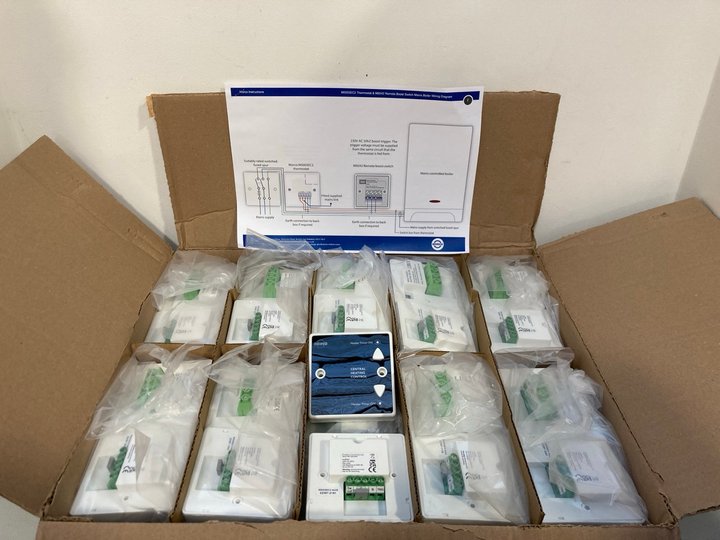 Lot 1372  
            Marchington SR13 - Parcel Delivery Only 

                
BOX OF MORCO M5003EC2 THERMOSTAT CENTRAL HEATING CONTROL BOXES: LOCATION - F13