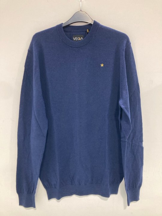 Lot 1397  
            Marchington SR13 - Parcel Delivery Only 

                
VEGA MENS OSKAS CREW NECK SWEATER IN NAVY - SIZE UK M: LOCATION - F12