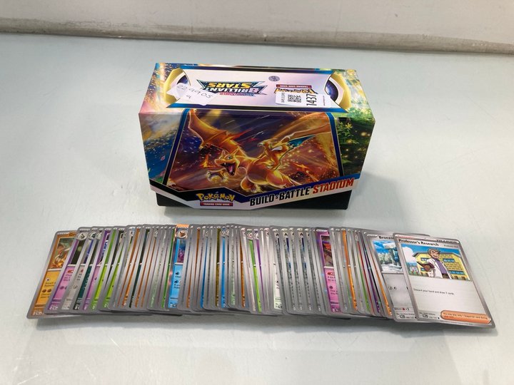 Lot 1437  
            Marchington SR13 - Parcel Delivery Only 

                
OVER 600 PRISMATIC EVOLUTIONS POKEMON CARDS TO INCLUDE HOLOGRAPHIC RARES AND REVE...