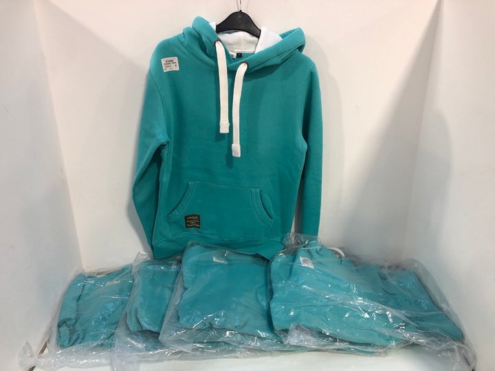 Lot 1542  
            Marchington SR13 - Parcel Delivery Only 

                
5 X COTTONRIDGE ULTRASOFT PEACH FINISH HOODIES IN GREEN-UK SIZES XS/S: LOCATION - F7