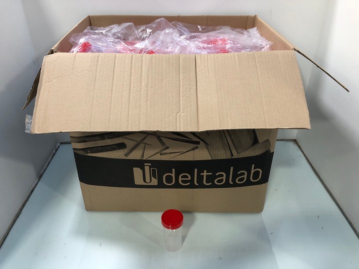 Lot 1565  
            Marchington SR13 - Parcel Delivery Only 

                
QTY OF DELTALAB PLASTIC SPECIMEN BOTTLES WITH LIDS: LOCATION - F6