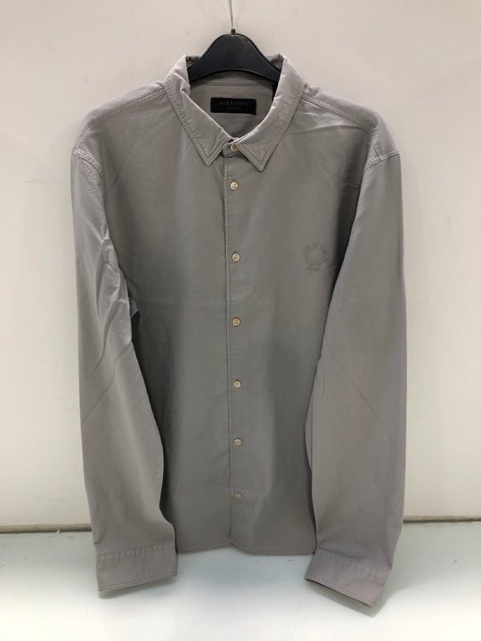 Lot 1581  
            Marchington SR13 - Parcel Delivery Only 

                
ALL SAINTS MENS HAVEN LONG SLEEVE SHIRT IN GREY-UK SIZE XXL-ORIGINAL RRP £99.00: ...