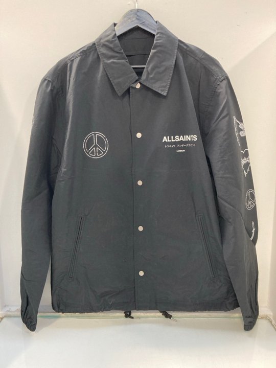 Lot 1605  
            Marchington SR13 - Parcel Delivery Only 

                
ALL SAINTS ORBITAL COACH JACKET IN BLACK-UK SIZE L-ORIGINAL RRP £179.00: LOCATION...