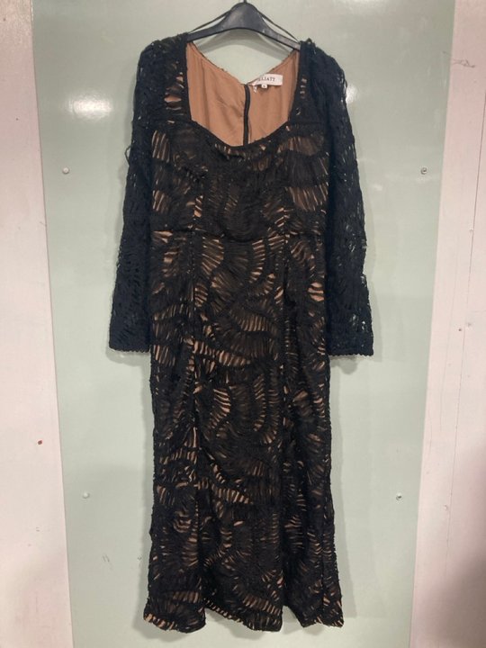 Lot 859  
            Marchington SR13 - Parcel Delivery Only 

                
ELLIATT WOMENS ADDISON MIDI DRESS IN BLACK - SIZE UK XL - ORIGINAL RRP £385: LOCA...