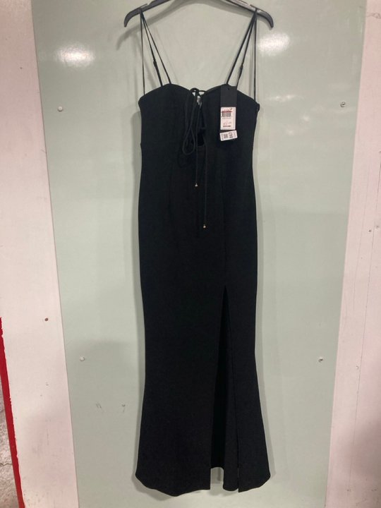 Lot 867  
            Marchington SR13 - Parcel Delivery Only 

                
ELLIATT WOMENS BALMY GOWN IN BLACK - SIZE UK M - ORIGINAL RRP £275: LOCATION - H6