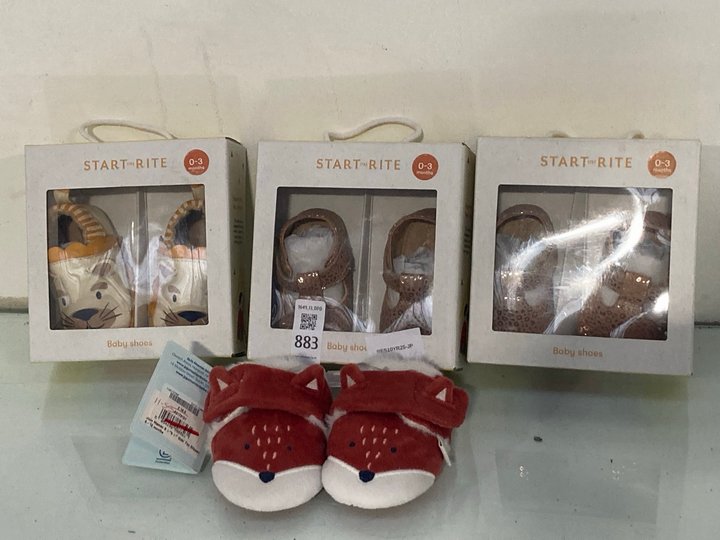 Lot 883  
            Marchington SR13 - Parcel Delivery Only 

                
3 X PAIRS OF STARTRITE BABIES SHOES IN SIZE 0-3 MONTHS TO INCLUDE JOJO MAMAM BEBE...