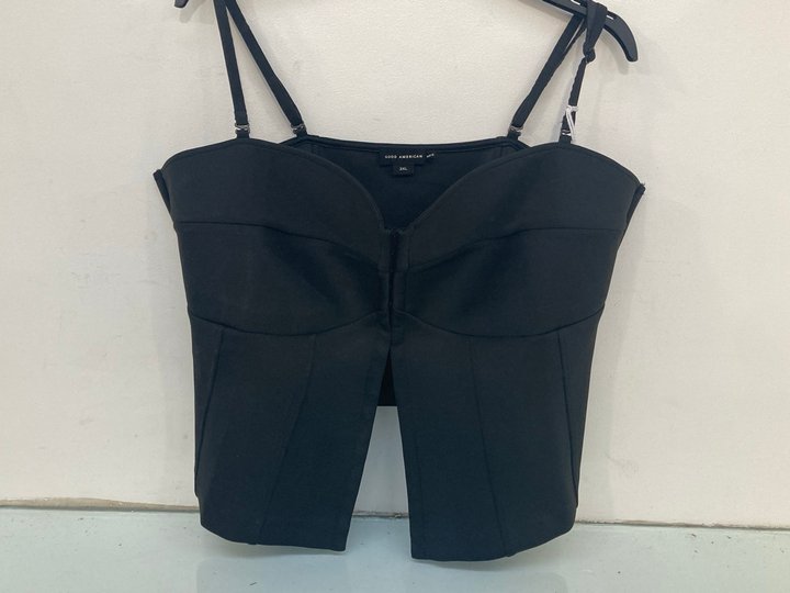 Lot 902  
            Marchington SR13 - Parcel Delivery Only 

                
GOOD AMERICAN SCUBA STRAPLESS TUBE TOP IN BLACK-UK SIZE 3XL-ORIGINAL RRP £138.00:...
