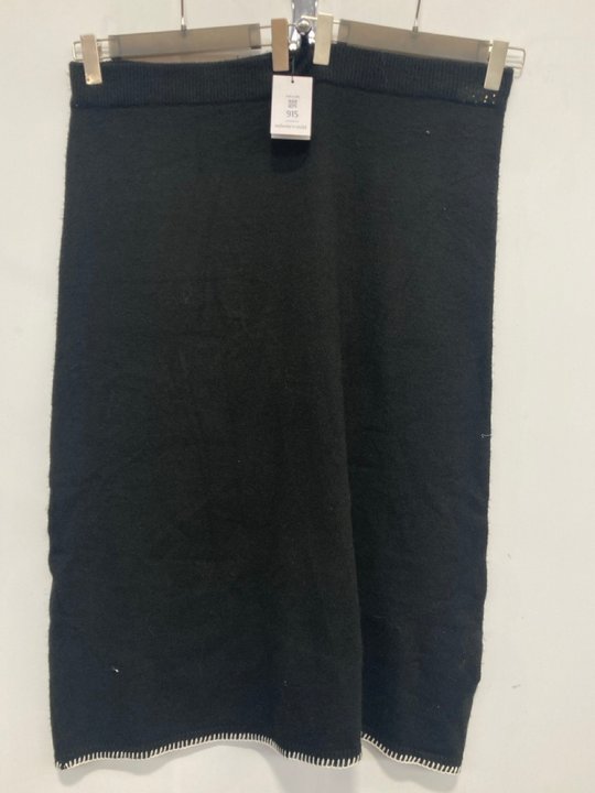 Lot 915  
            Marchington SR13 - Parcel Delivery Only 

                
NOBODY'S CHILD WHIP STITCH MIDI SKIRT IN BLACK-UK SIZE XL-ORIGINAL RRP £75.00: LO...