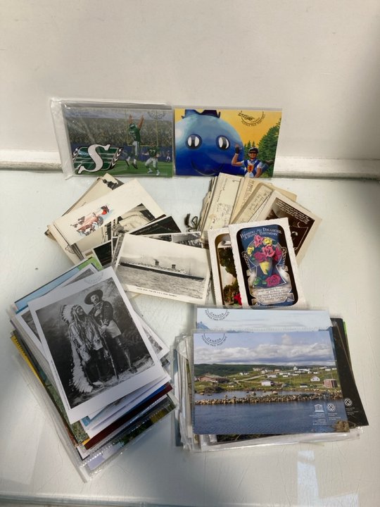 Lot 948  
            Marchington SR13 - Parcel Delivery Only 

                
LARGE COLLECTION OF ANTIQUE POSTCARDS: LOCATION - H3