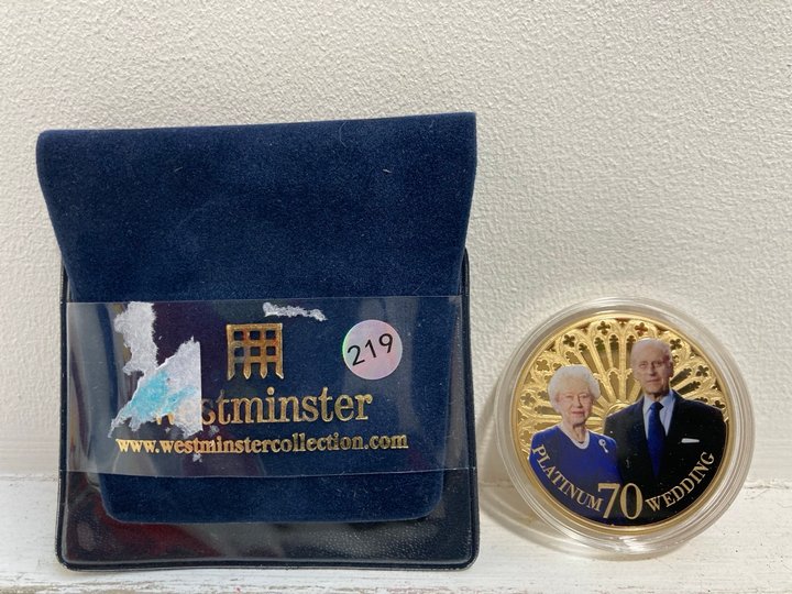 Lot 949  
            Marchington SR13 - Parcel Delivery Only 

                
24 CARAT GOLD PLATED BAILIWICK OF GUERNSEY FIFTY PENCE PIECE COMMEMORATING THE PL...