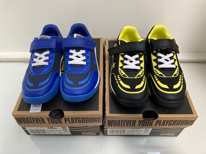 Lot 965  
            Marchington SR13 - Parcel Delivery Only 

                
2 X PAIRS OF CLARKS CHILDRENS CICA STAR FLEX TRAINERS IN BLUE COMBI AND BLACK COM...